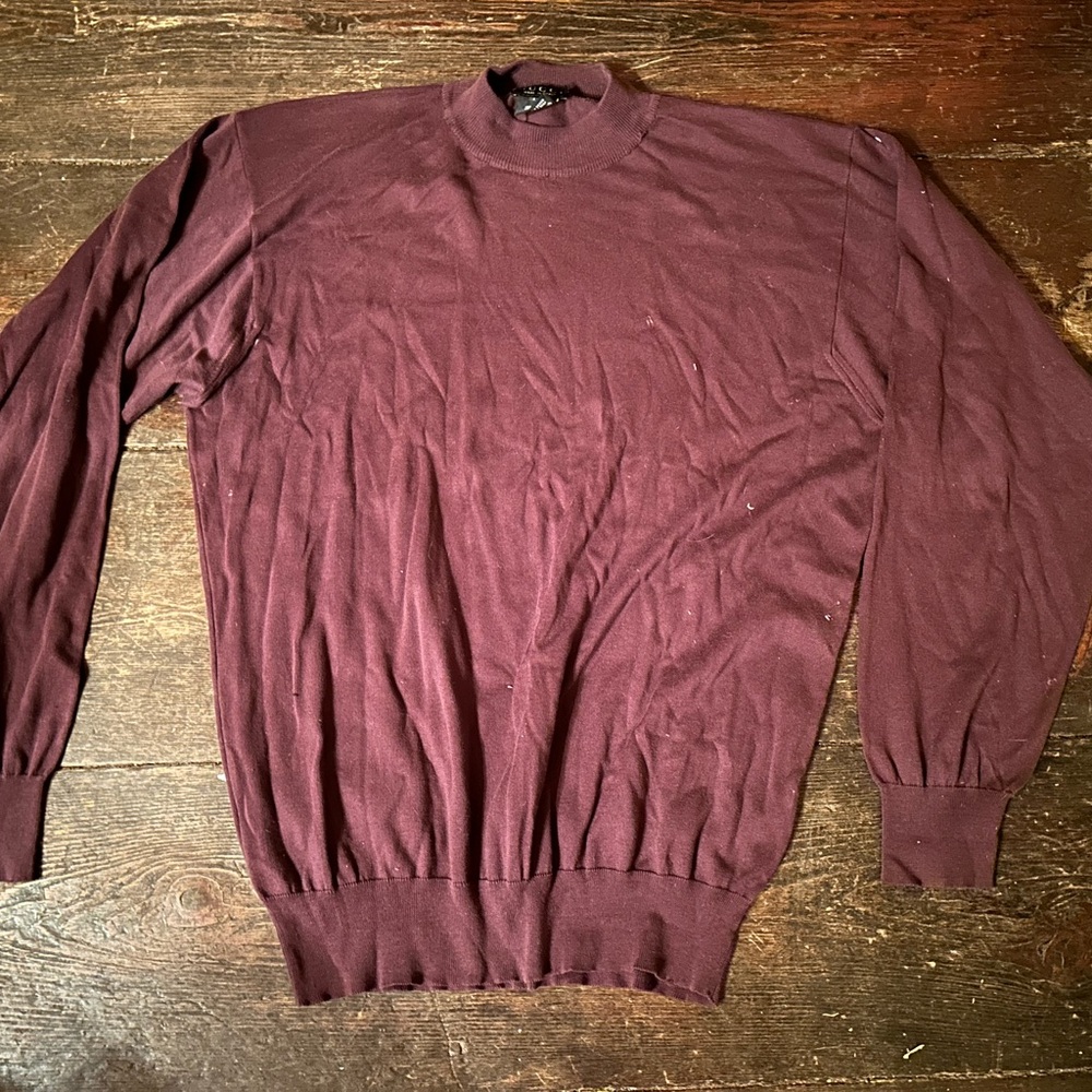 Gucci sweater EUC size large